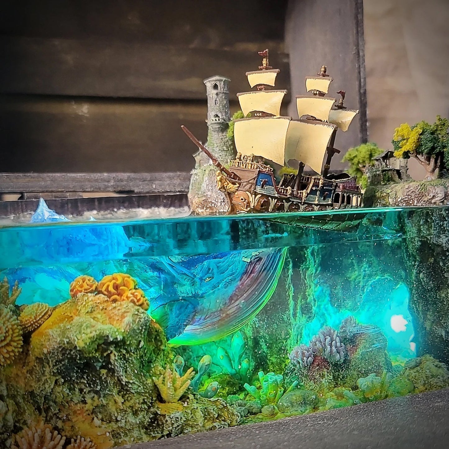 Leviathan the Sea Monster Pirates Mythology Diorama Treasure Mistery Box Gift Epoxy Resin - ArtFIGU