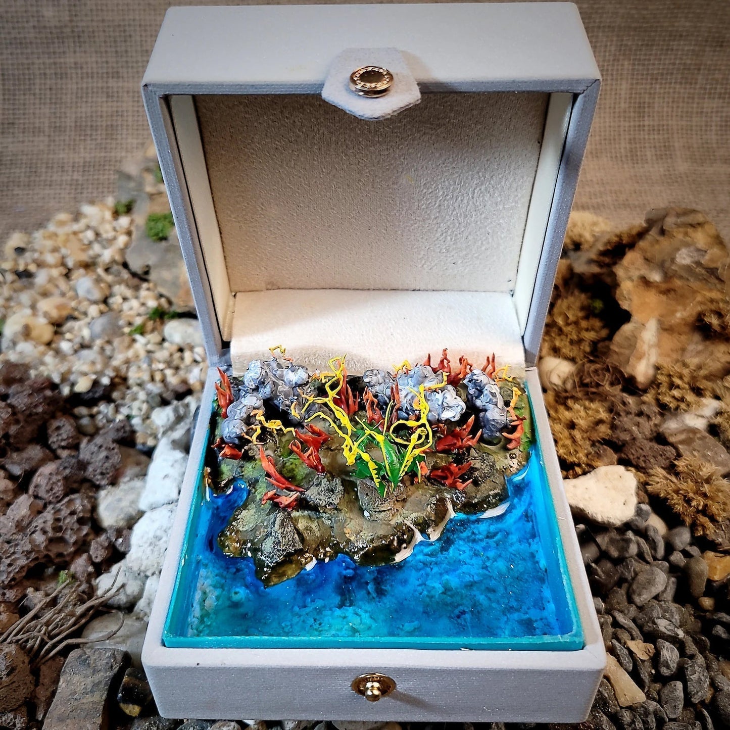 Pokemon Rayquaza Island Diorama Treasure Mistery Box Gift