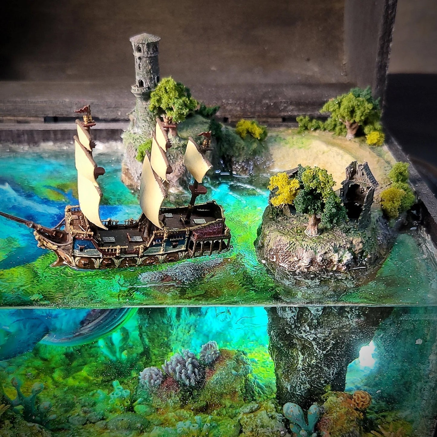 Leviathan the Sea Monster Pirates Mythology Diorama Treasure Mistery Box Gift Epoxy Resin - ArtFIGU
