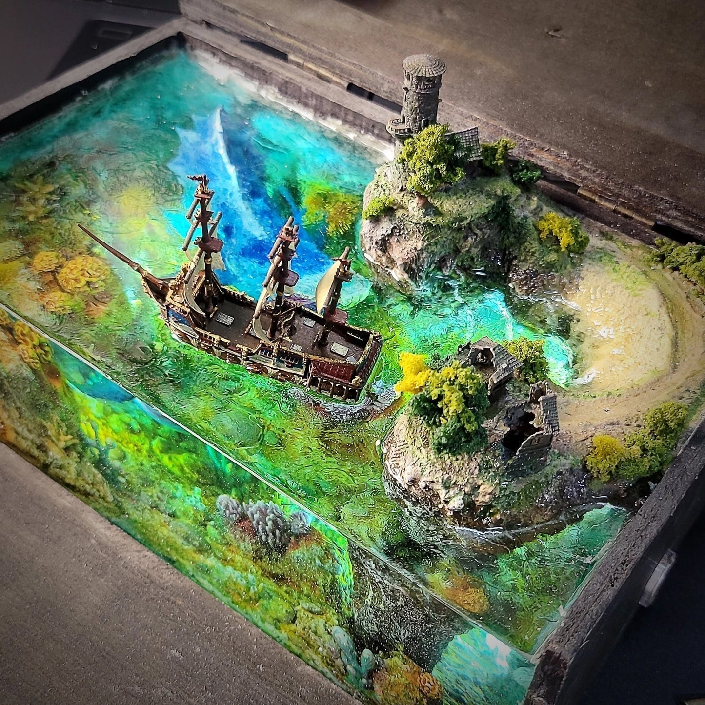 Leviathan the Sea Monster Pirates Mythology Diorama Treasure Mistery Box Gift Epoxy Resin - ArtFIGU