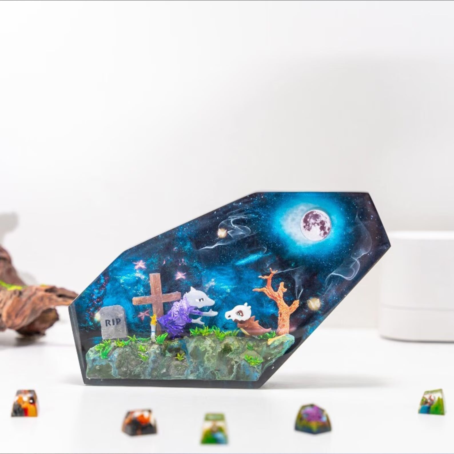 Pokemon Creepy Cubone Halloween Epoxy Resin Lamp - ArtFIGU