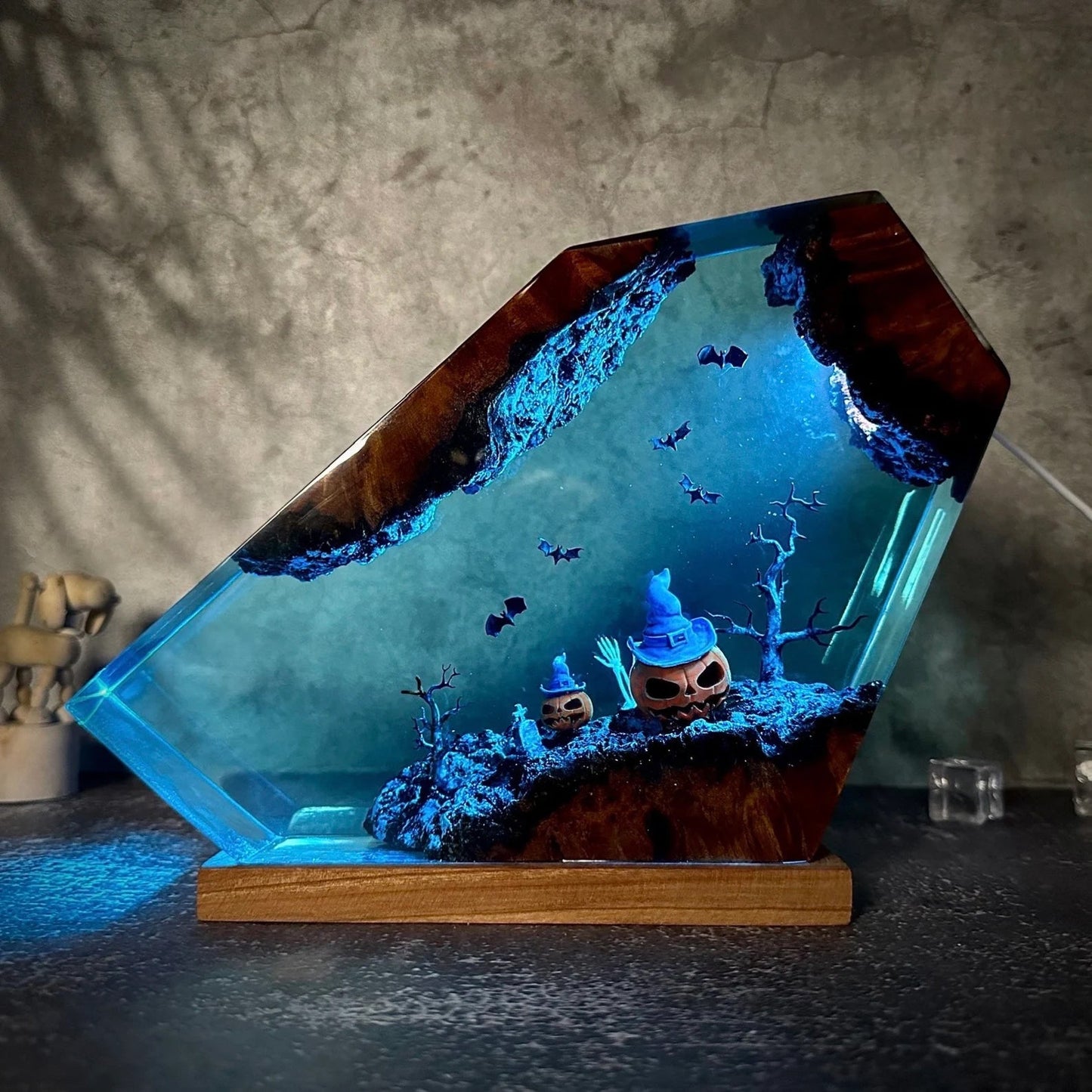 Halloween Graveyard Pumpkin Epoxy Resin Lamp - ArtFIGU