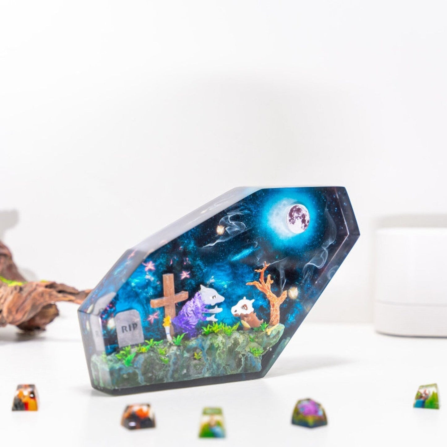 Pokemon Creepy Cubone Halloween Epoxy Resin Lamp - ArtFIGU