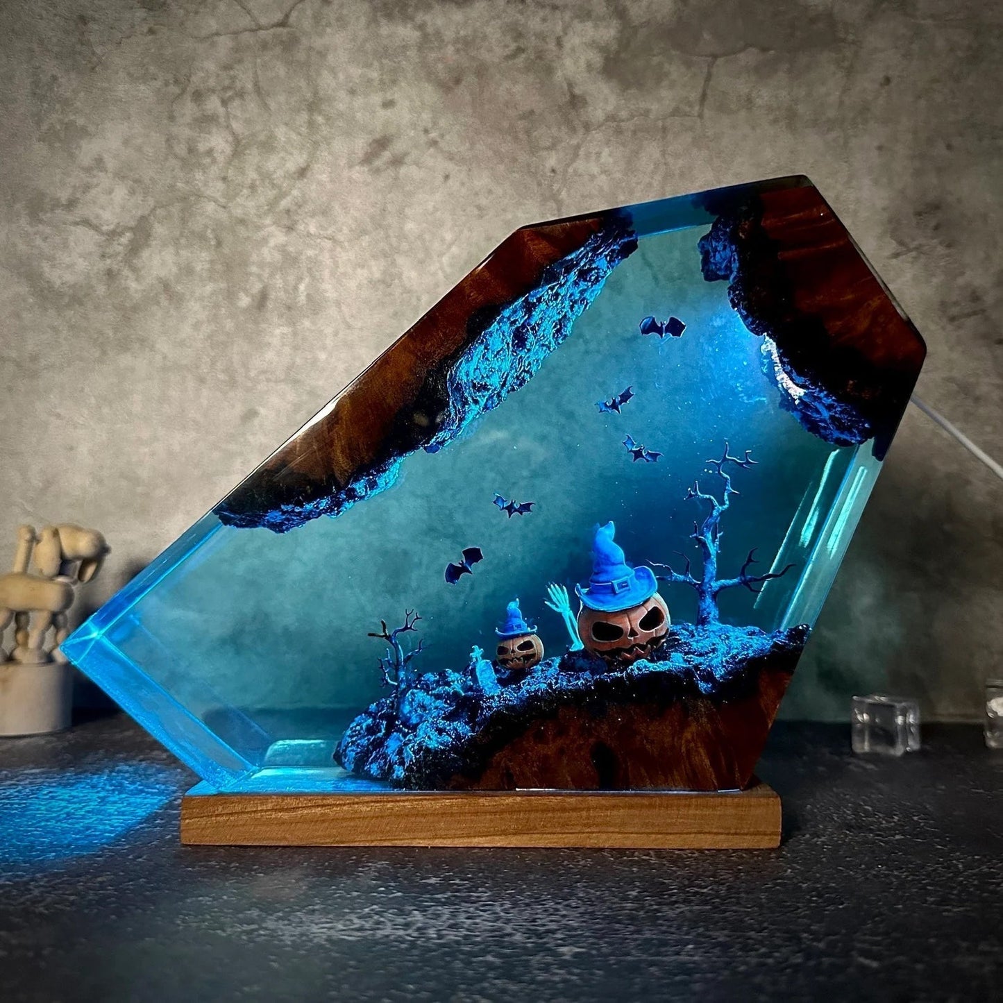 Halloween Graveyard Pumpkin Epoxy Resin Lamp - ArtFIGU