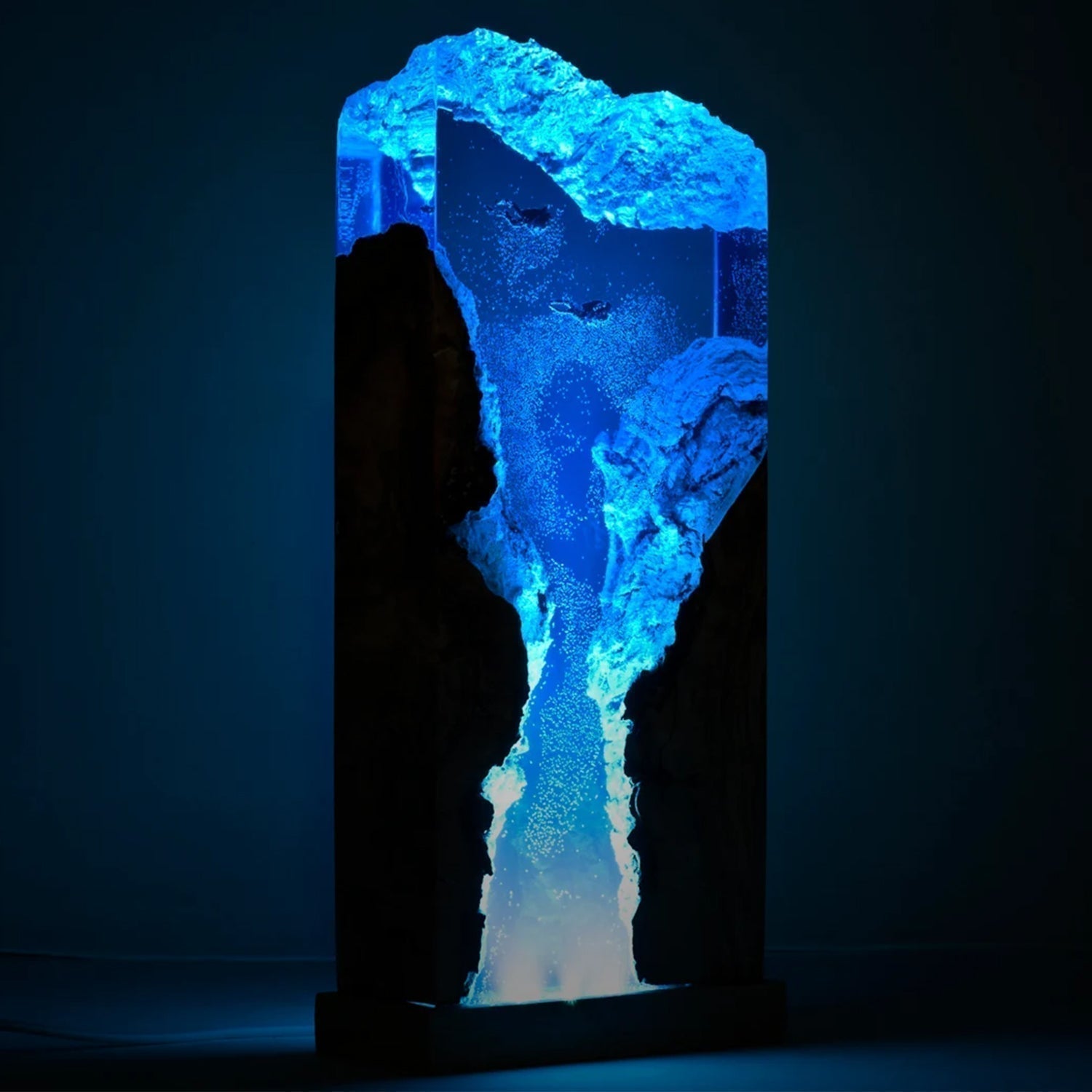 Divers Explore Undersea - High Quality Epoxy Resin Lamp - ArtFIGU