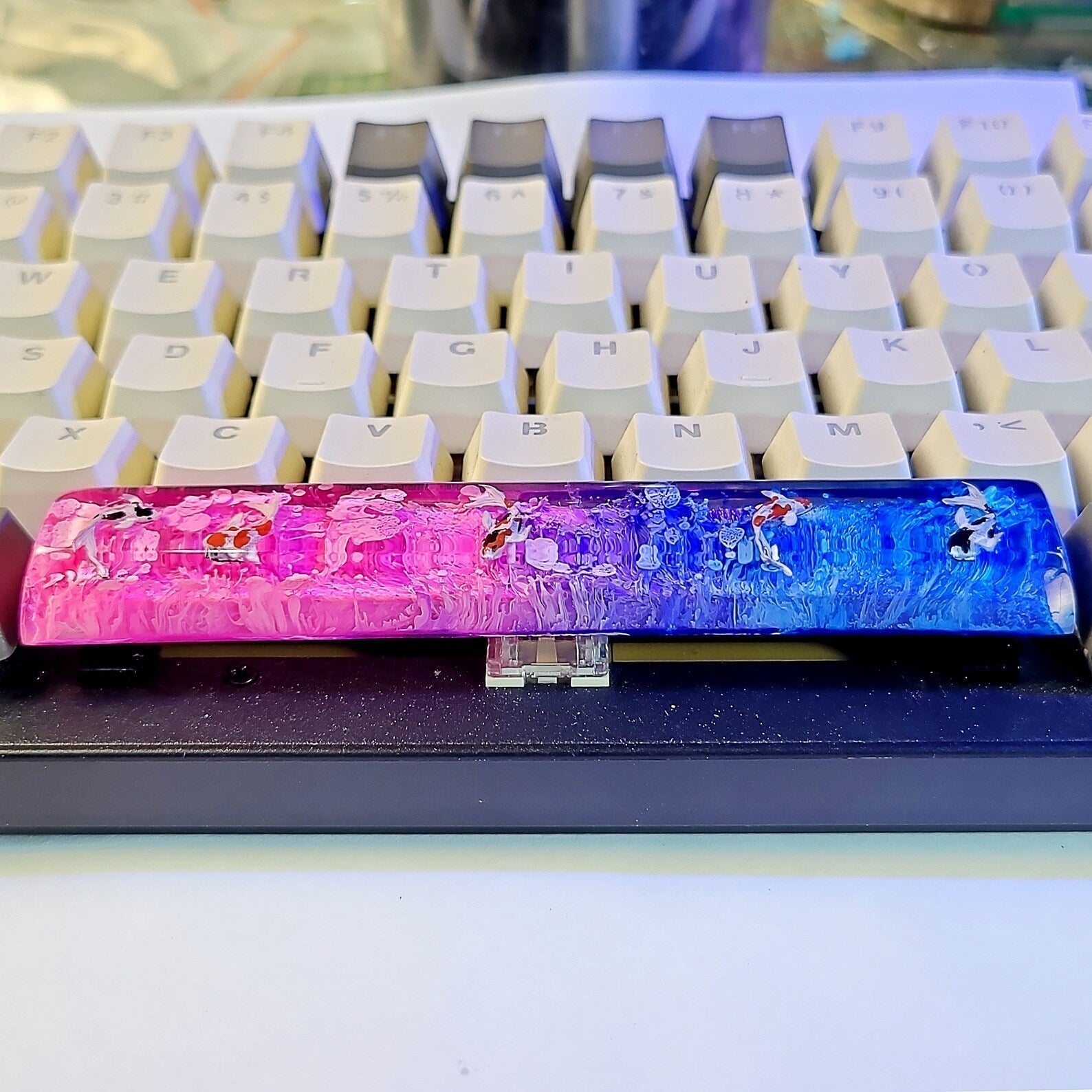 Koi Fish Spacebar Artisan Keycaps Epoxy Resin - ArtFIGU