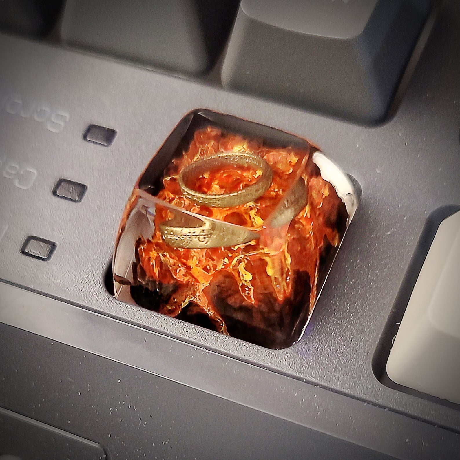 LOTR Lord Of Rings Dark Lord The One Ring Artisan Keycaps Epoxy Resin - ArtFIGU