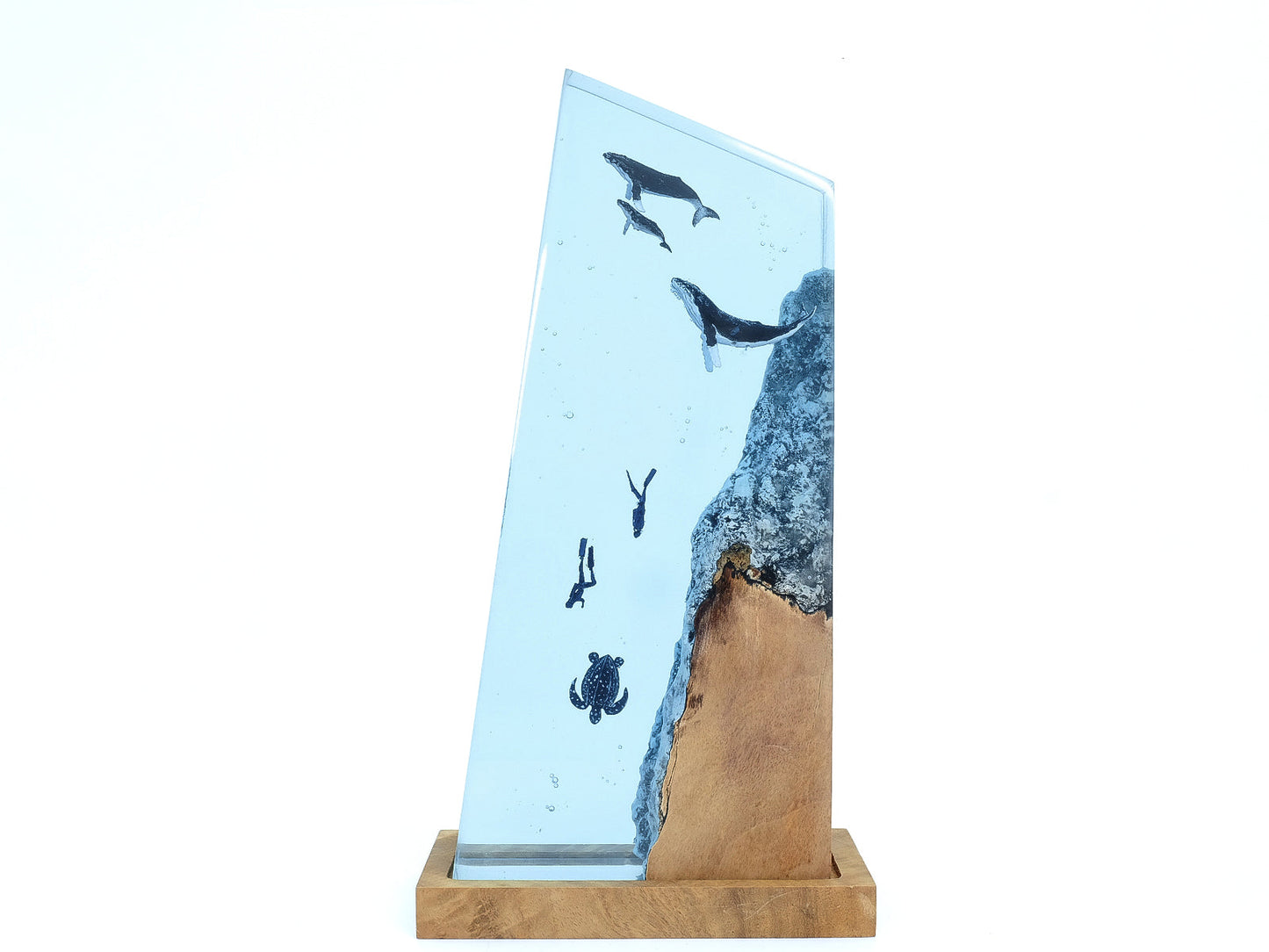 Humpback Whales & Divers & Turtle - High Quality Epoxy Resin Lamp - ArtFIGU