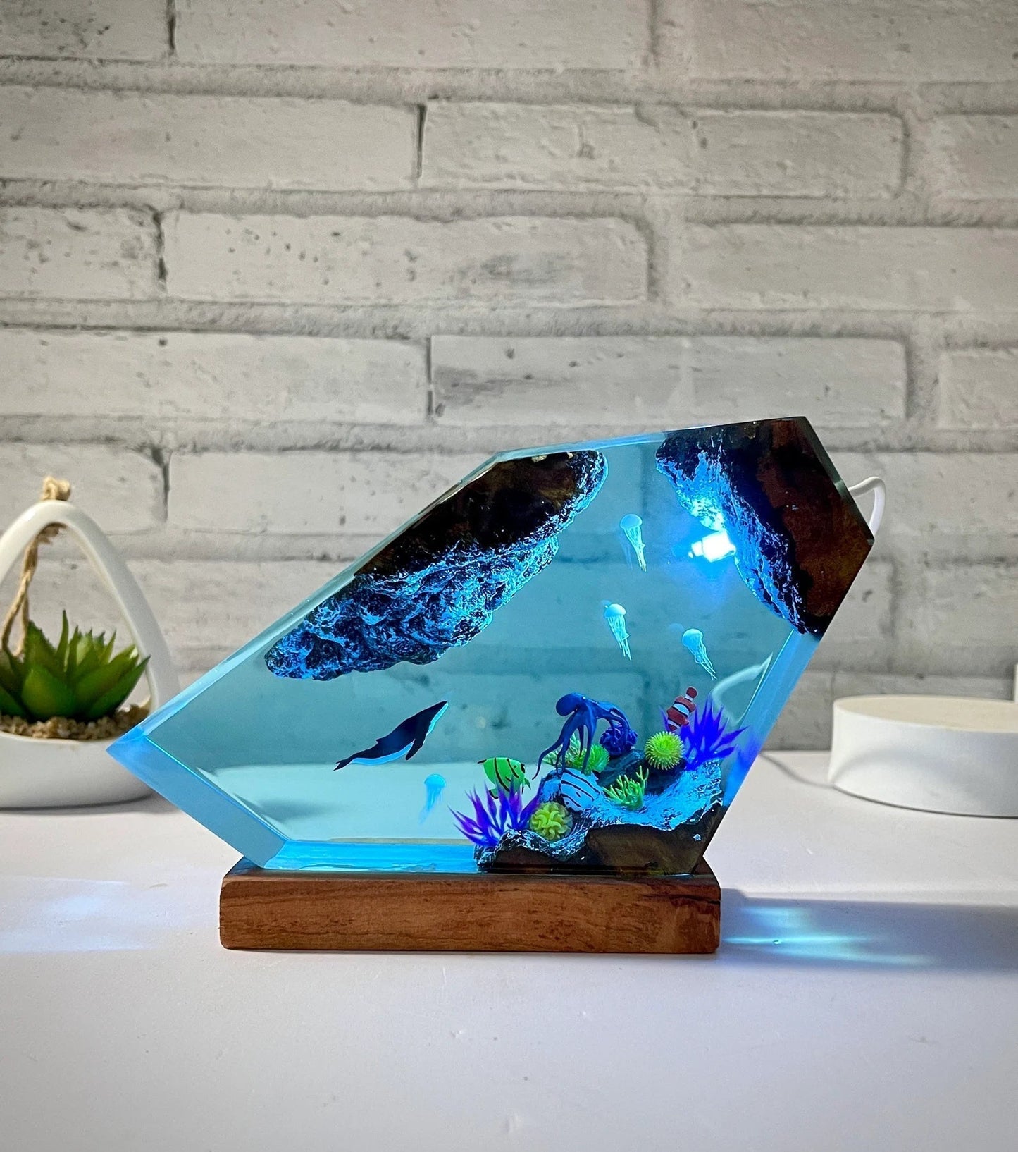 Humpback Whale Octopus Jellys Fish Undersea Ocean Diorama Epoxy Resin Lamp, Night Light - ArtFIGU