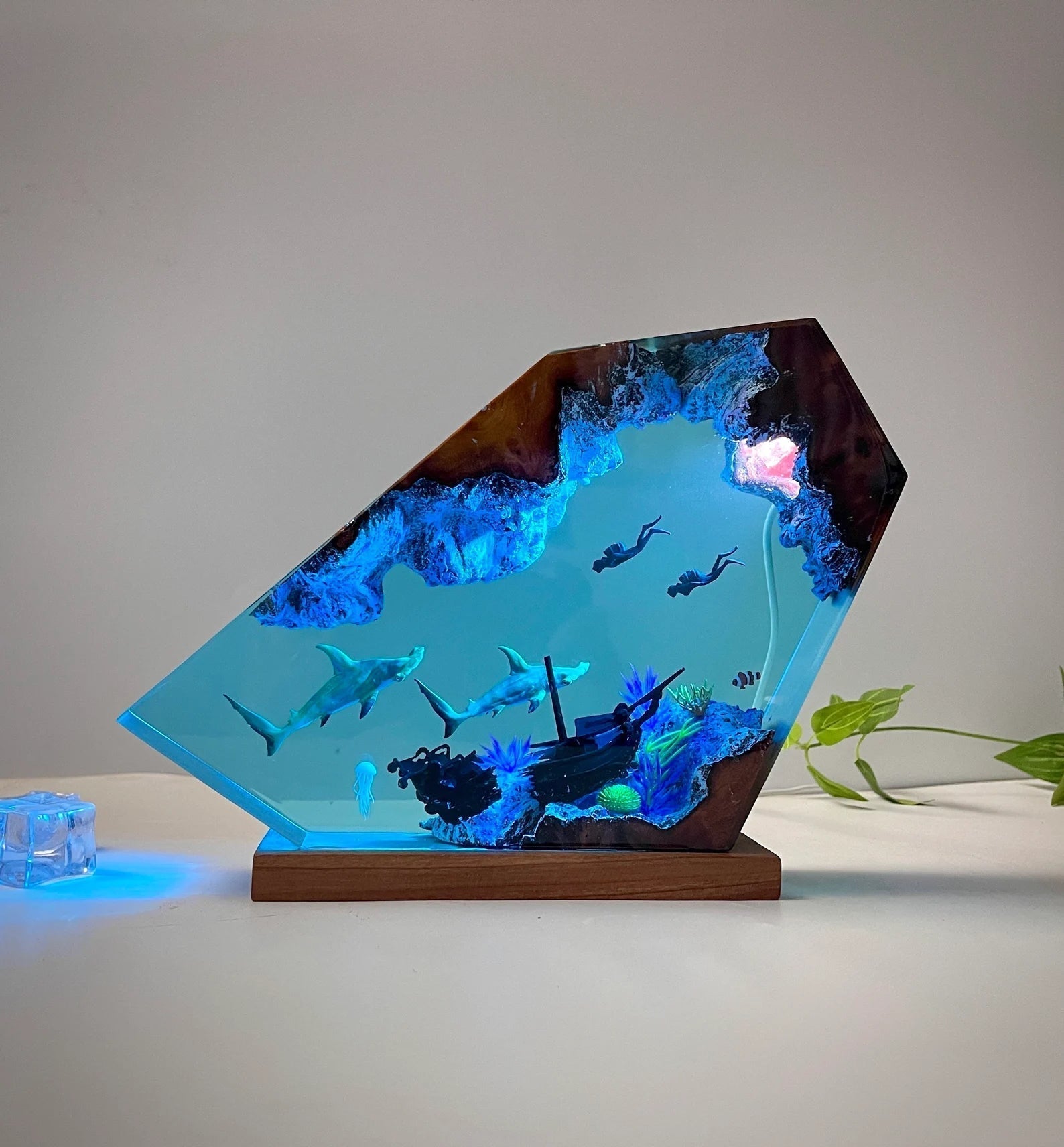 Hammerhead Sharks Diver Shipwreck Undersea Ocean Diorama Epoxy Resin Lamp, Night Light - ArtFIGU