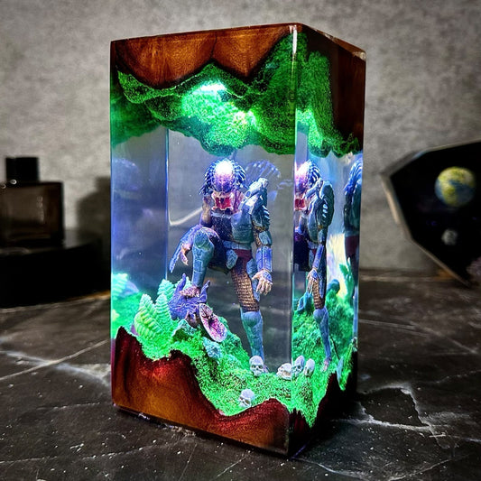 Predator Xenomorph Alien Space Monster Epoxy Resin Lamp - ArtFIGU