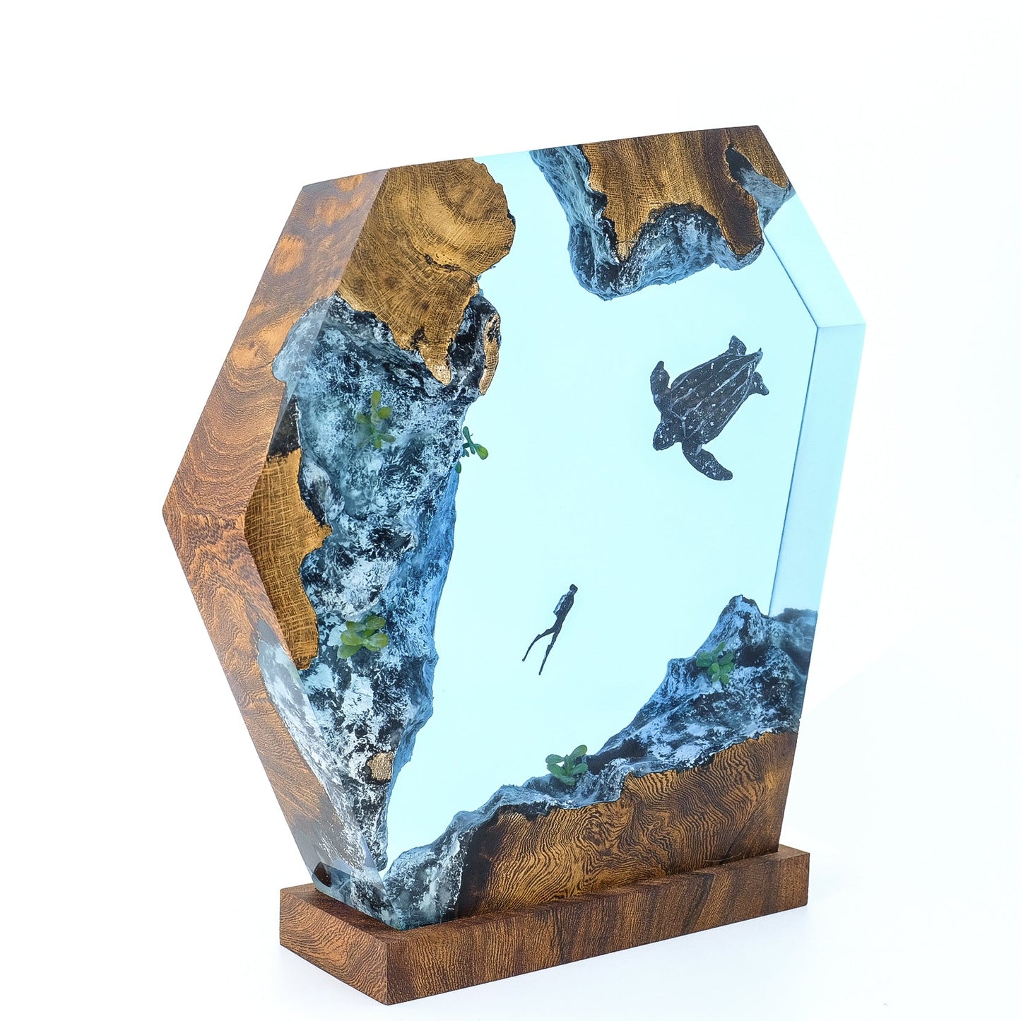 Sea Turtle & Diver - High Quality Epoxy Resin Lamp - ArtFIGU