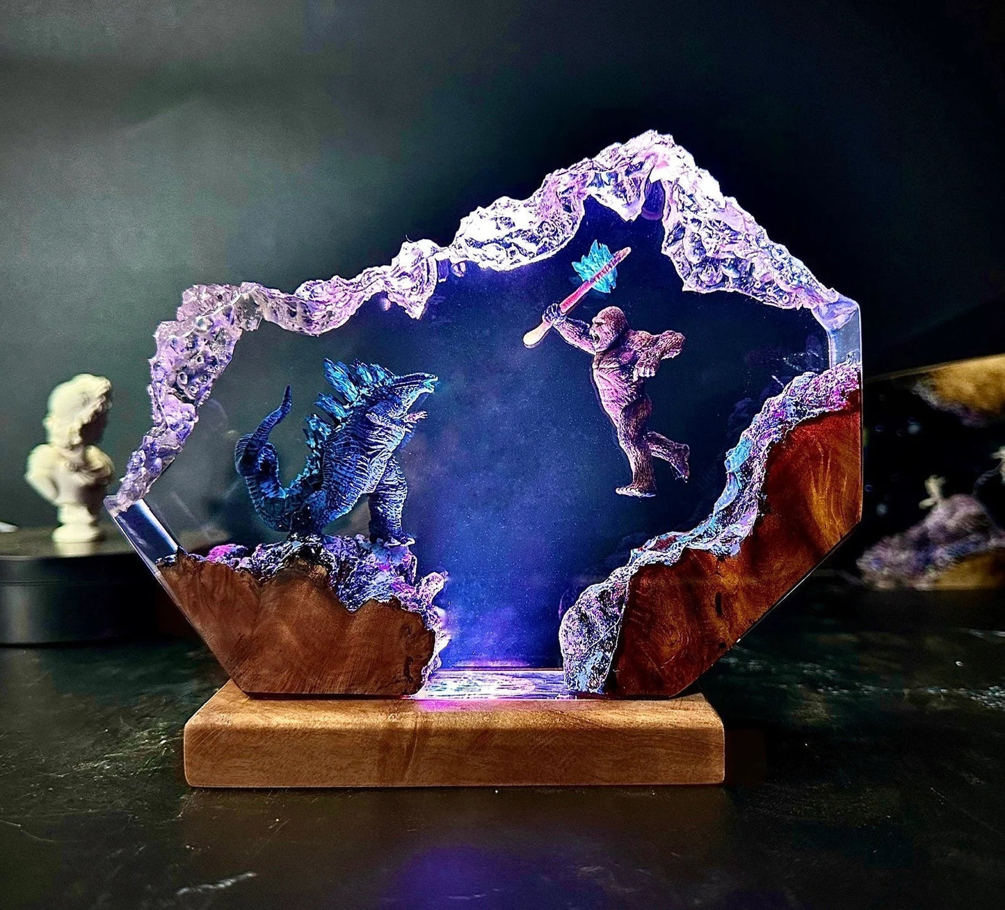 Godzilla x Kong Epoxy Resin Lamp - ArtFIGU