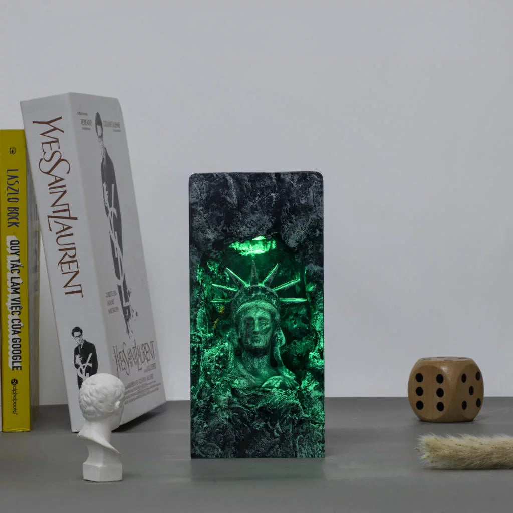 Statue of Liberty Epoxy Resin Lamp, Night Light - ArtFIGU