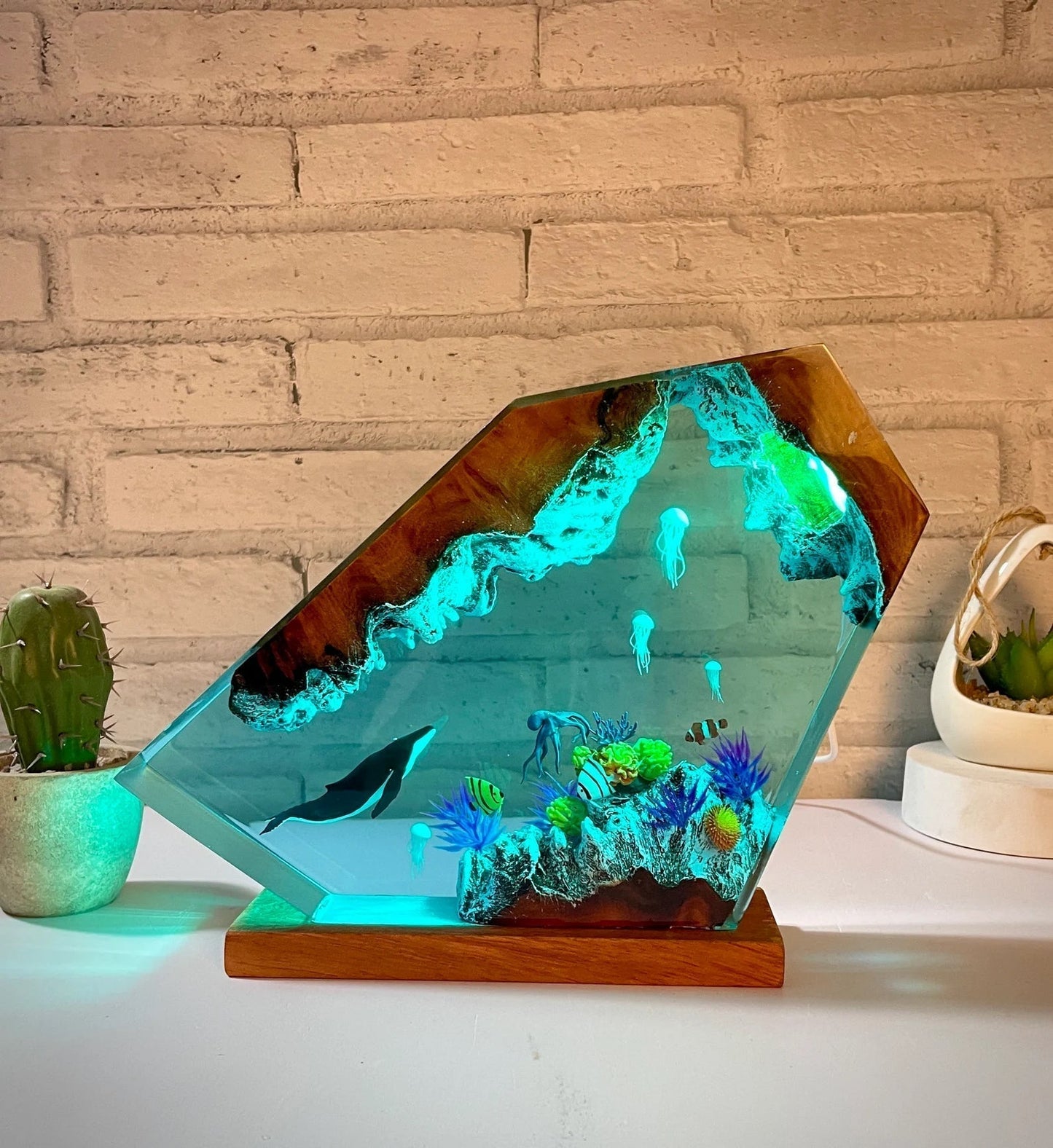 Humpback Whale Octopus Jellys Fish Undersea Ocean Diorama Epoxy Resin Lamp, Night Light - ArtFIGU