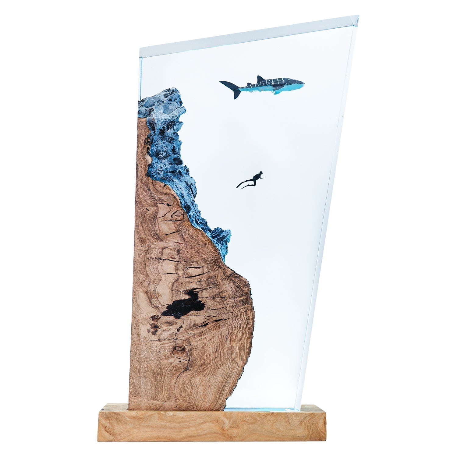 Whale Shark & Diver - High Quality Epoxy Resin Lamp - ArtFIGU