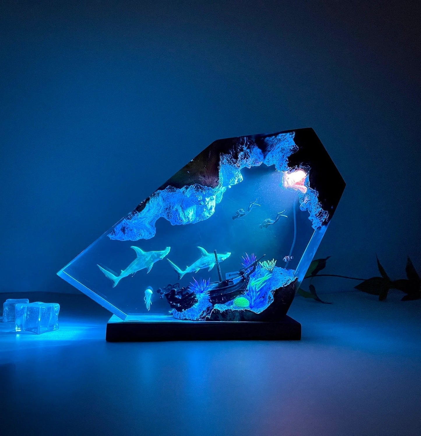 Hammerhead Sharks Diver Shipwreck Undersea Ocean Diorama Epoxy Resin Lamp, Night Light - ArtFIGU