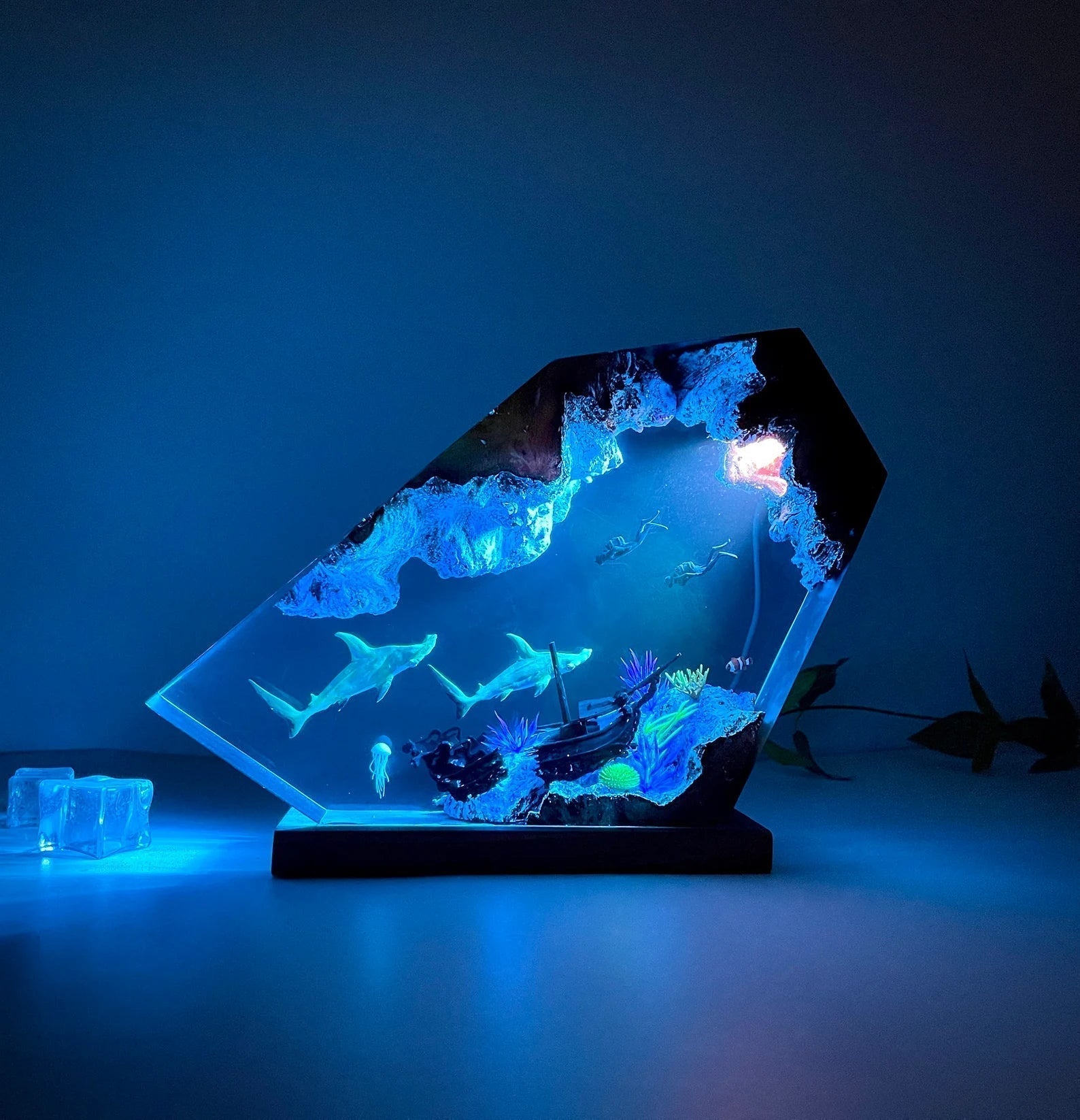 Hammerhead Sharks Diver Shipwreck Undersea Ocean Diorama Epoxy Resin Lamp, Night Light - ArtFIGU