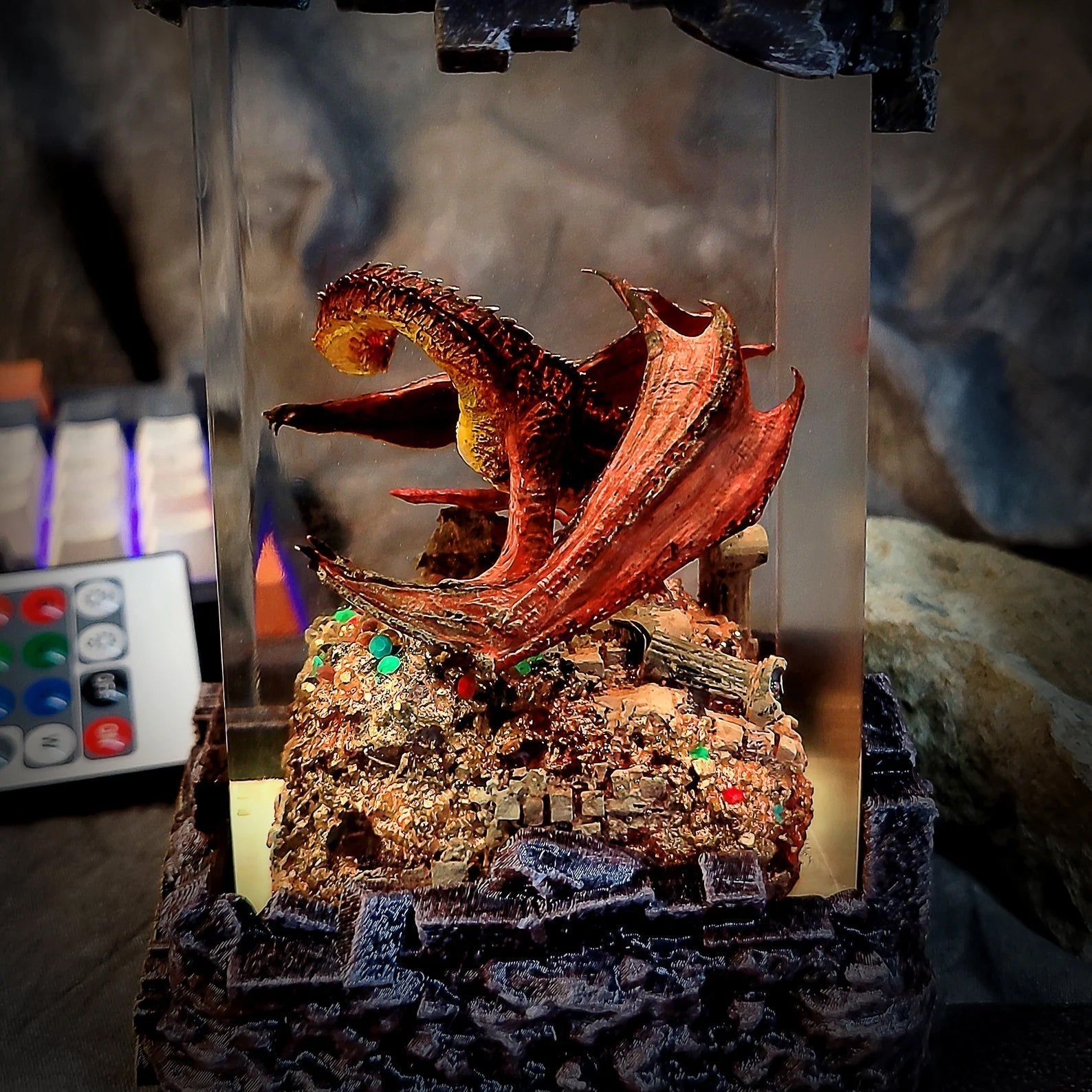 LOTR Lord Of Rings Smaug Dragon Diorama Epoxy Resin Lamp - ArtFIGU