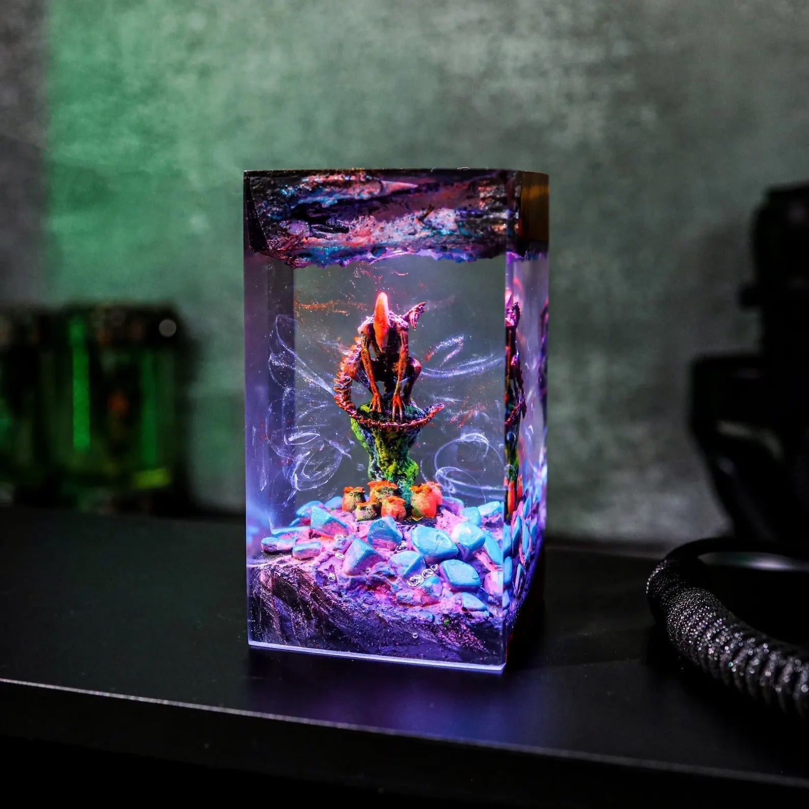 Godzilla King Of The Monsters Epoxy Resin Lamp - ArtFIGU